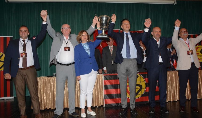 Eskişehirspor kongresinde tarihi an