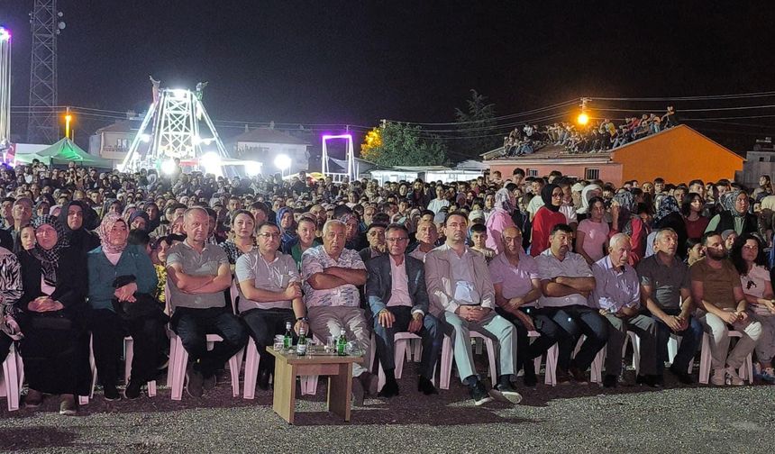 Şuhut’ta halk coştu, şarkılar zafer için söylendi