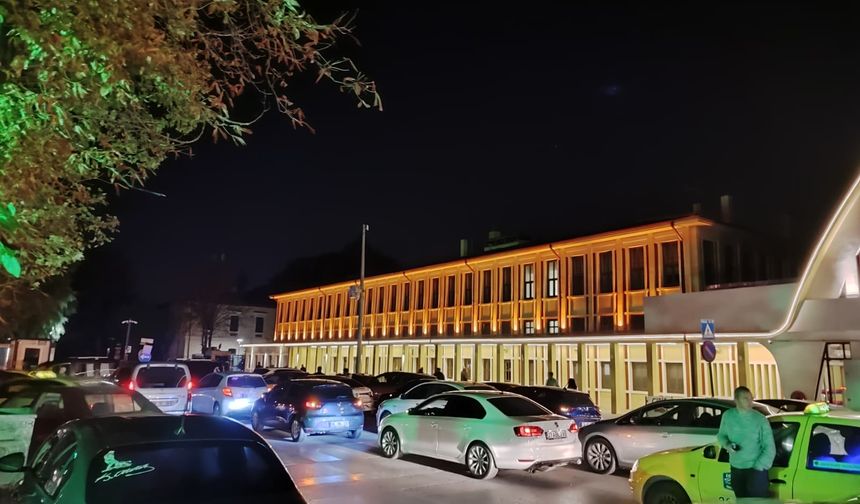 Eskişehir’de trafik çilesi 24 saat: Sürücüler kontak kapattı!