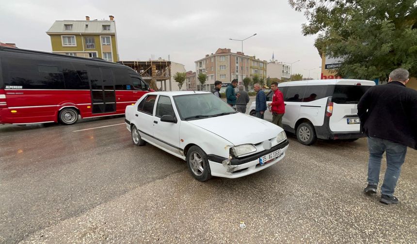 Eskişehir'de aksiyon dolu kovalamaca: Patlak lastikle yarım saat kaçtı!