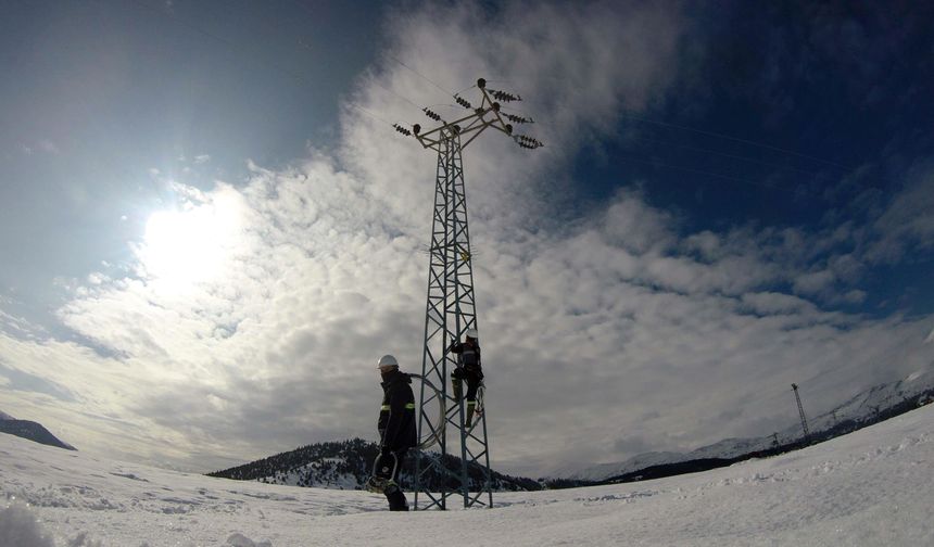 Elektrik iletim hatlarında kış hazırlıkları hız kazandı
