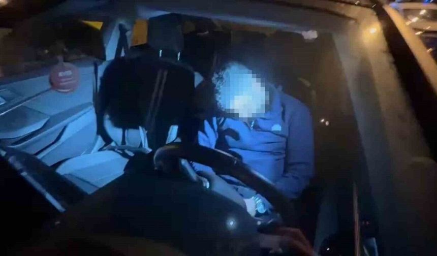 Direksiyon başında sızdı, 3 saatlik uğraş sonucu uyandırıldı