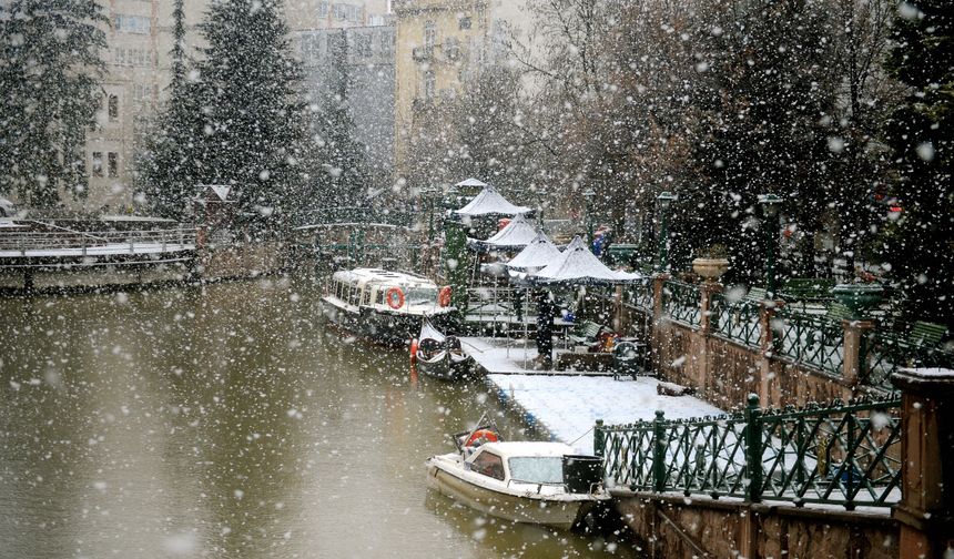 Eskişehir’de sıcaklık 6 derece birden düşüyor: Kar kapıda!