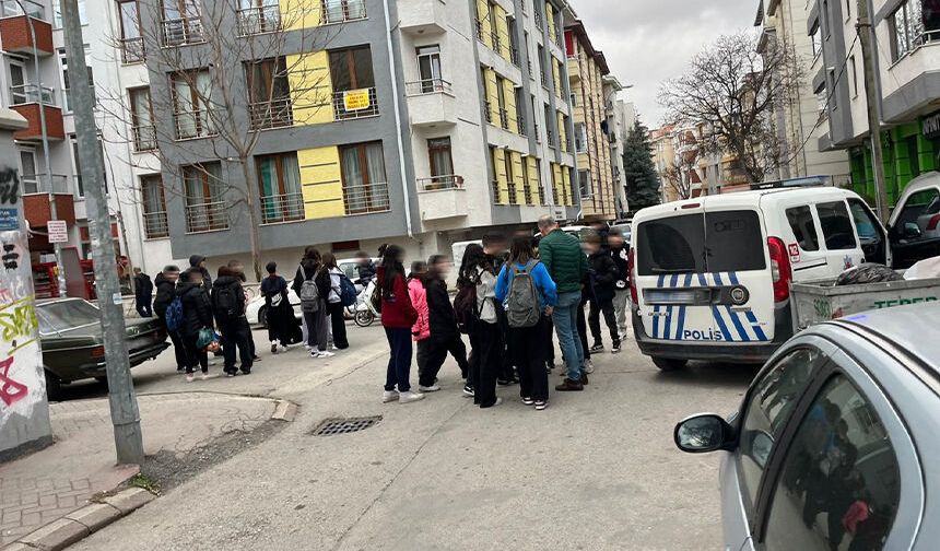 Eskişehir'de dehşete düşüren olay: 12 yaşındaki çocuk bıçaklandı