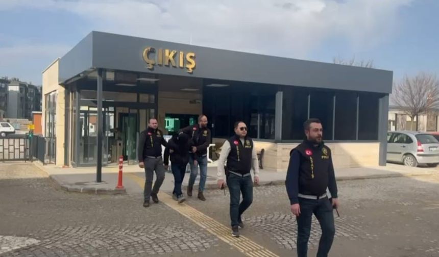 Afyon'da çalınan kamyonet ilçede bulundu