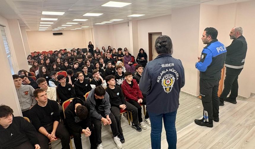 Bilecik'te lise öğrencilerine zorbalık ve güvenlik bilgilendirmesi