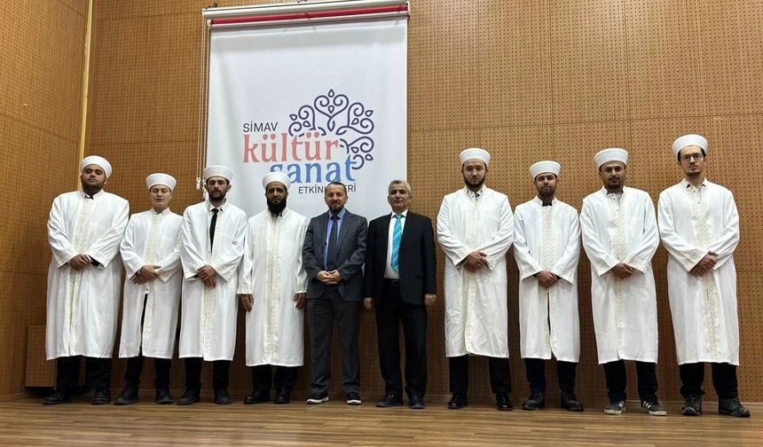 Simav'da yeni din görevlilerine cübbe ve sarık giydirildi