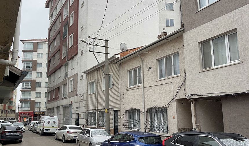 Eskişehir'de intihar girişiminden vahşet çıktı: Cesedi polis buldu!