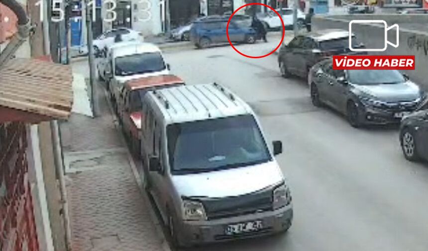 Eskişehir'de otomobil yaşlı kadına böyle çarptı