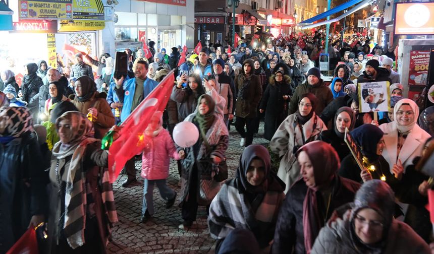 Eskişehir'de Ramazan ayının gelişi fener alayı ile kutlandı