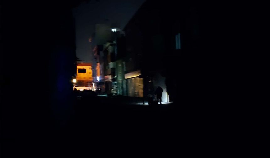 Eskişehir'in merkezi karanlığa gömüldü: Vatandaş isyan etti