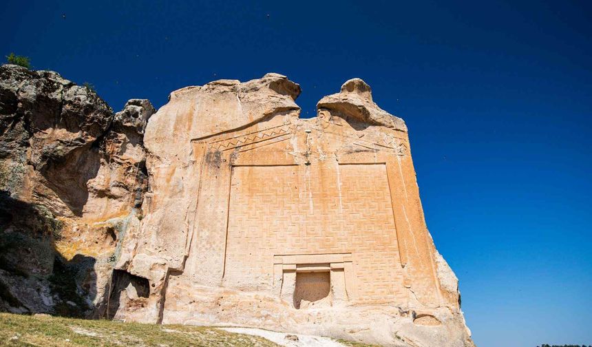 Eskişehir'de kayalardaki 3000 yıllık gizem