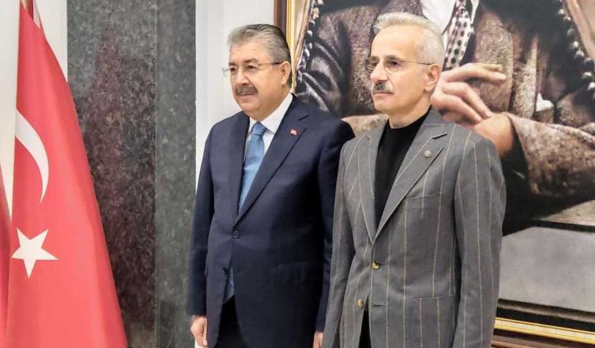 Ulaştırma ve Altyapı Bakanı Eskişehir'de: Valilikten özel karşılama