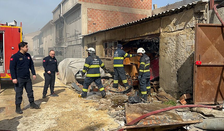 Eskişehir Baksan'da yangın: Depo küle döndü!
