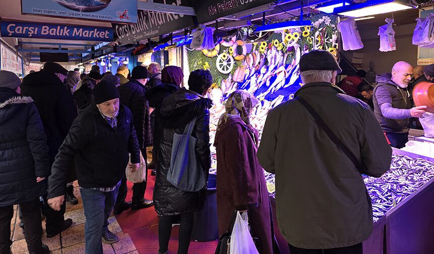 Eskişehir'de hamsi fiyatıyla şaşırtıyor: Kısa sürede ani yükseliş