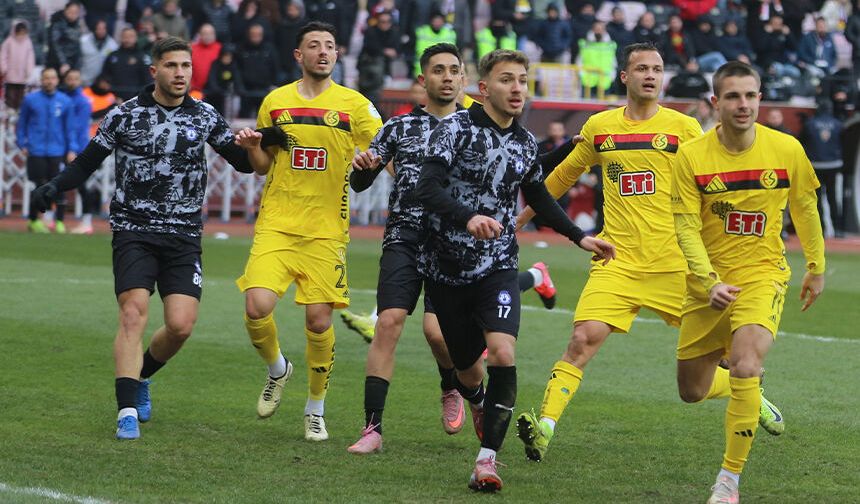 Eskişehirspor'da dikkat çeken performans: Oyun seviye atladı