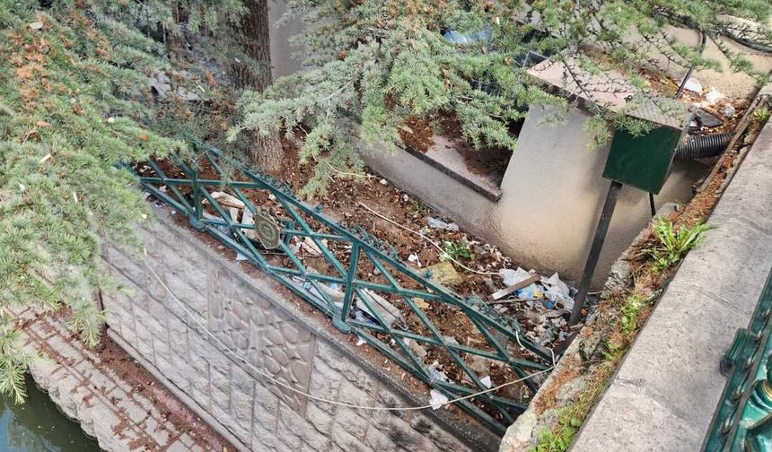 Eskişehirliler Porsuk Çayı'nın etrafını böyle görmek istemiyor!