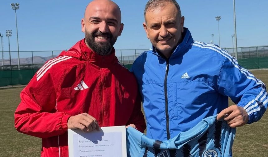 Anadolu formasını 100’üncü kez giydi