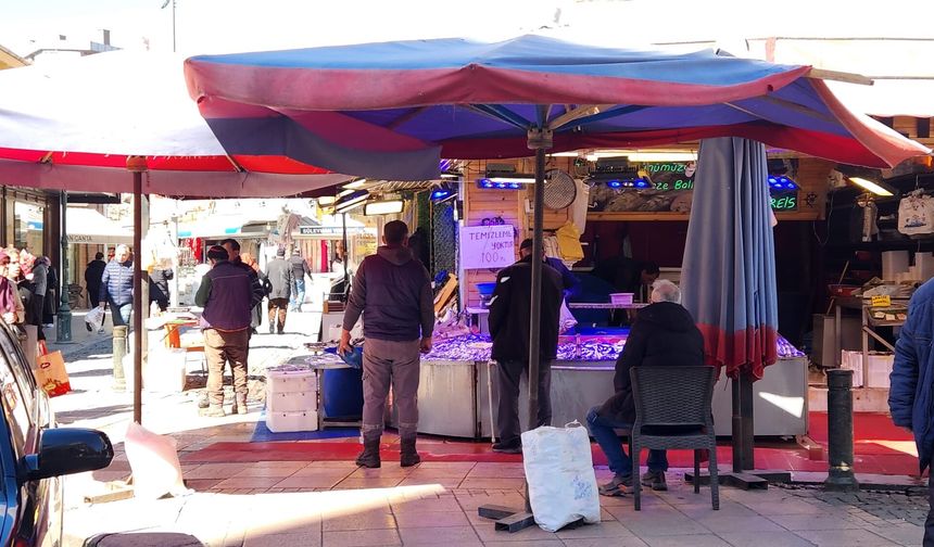 Ramazan alışkanlıkları balıkçıyı etkiledi: Eskişehir'de tezgahlar boş!