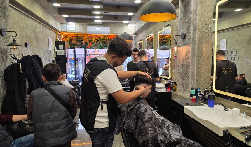 Eskişehir'de berberlerde bayram mesaisi