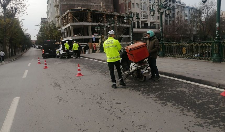 Eskişehir'de kuryelere denetim: Hafta sonu sıkı takip
