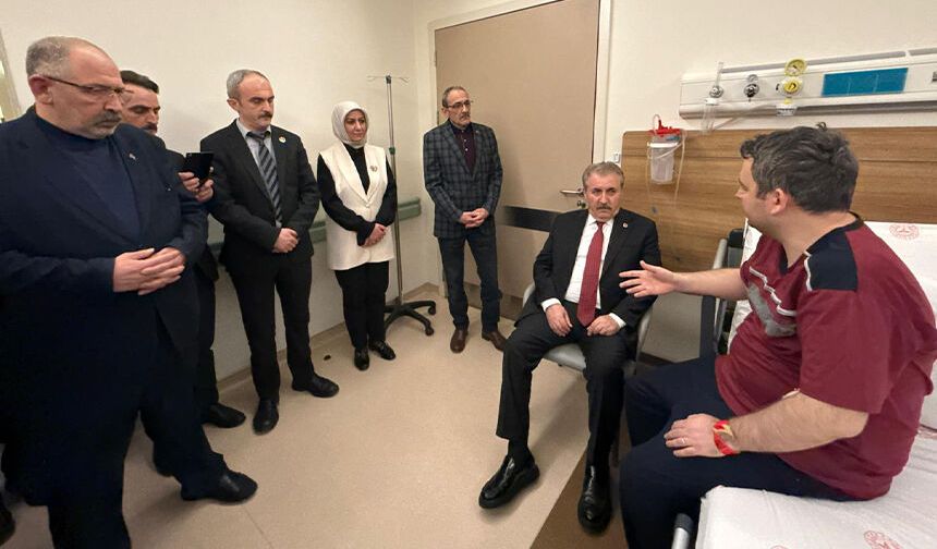 BBP lideri Destici'den Günyüzü Kaymakamı Kurt'a hastanede ziyaret