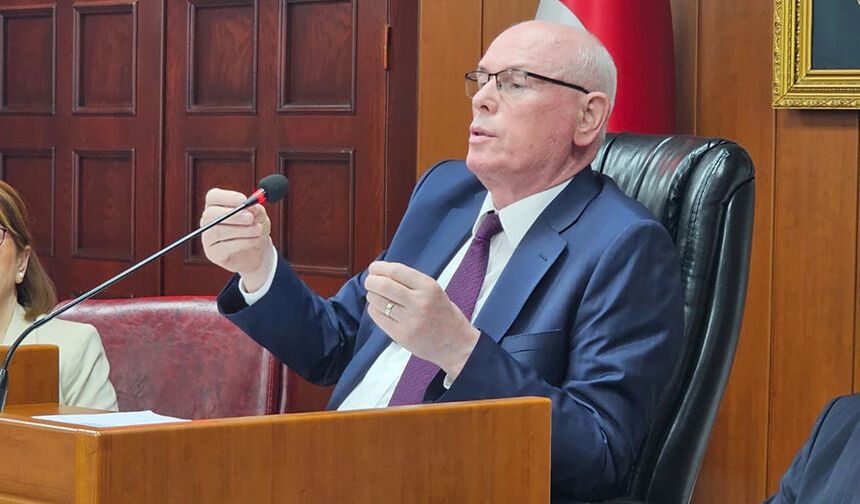 Başkan Kurt'tan kesin hesap eleştirilerine sert yanıt