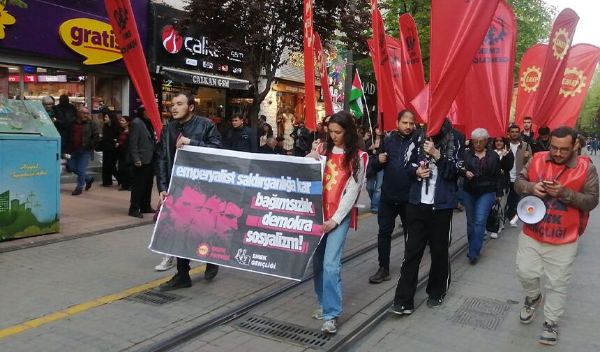 Emek Gençliği'nden Eskişehir'de anma etkinliği