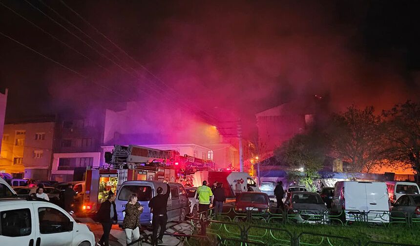 Eskişehir'de önce patlama sesleri geldi ardından alev alev yandı