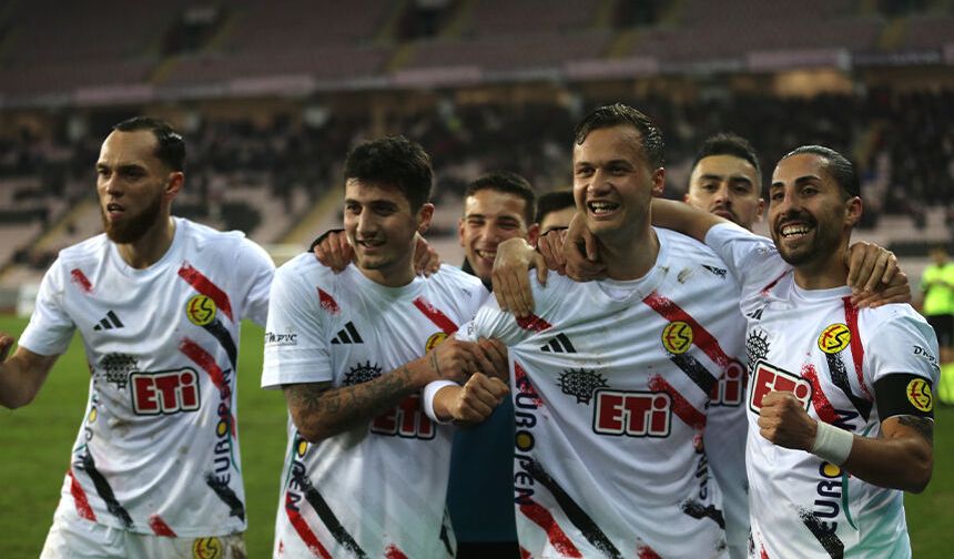 Eskişehirspor için zorlu maç: Ayvalık'ta avantaj peşimde...
