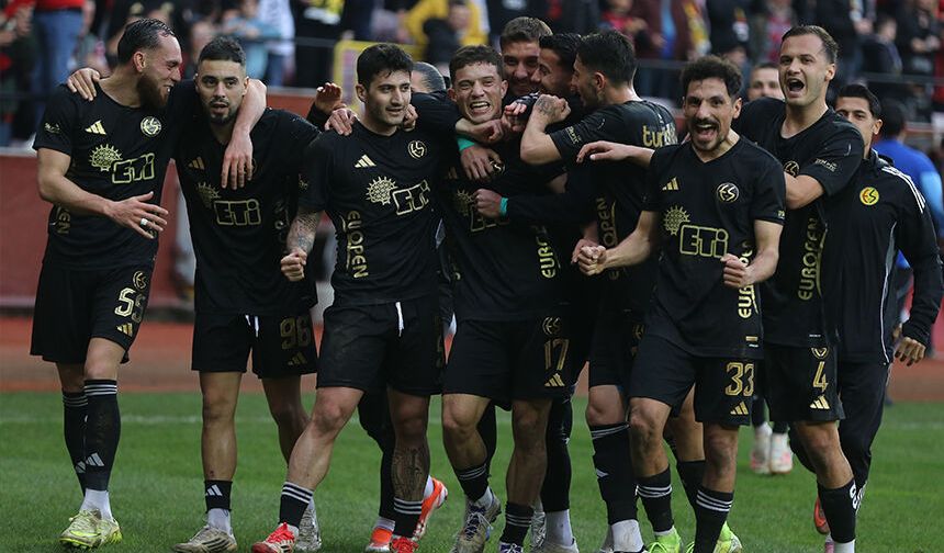 Eskişehirspor on binlerce taraftarı ile final için sahaya çıkıyor