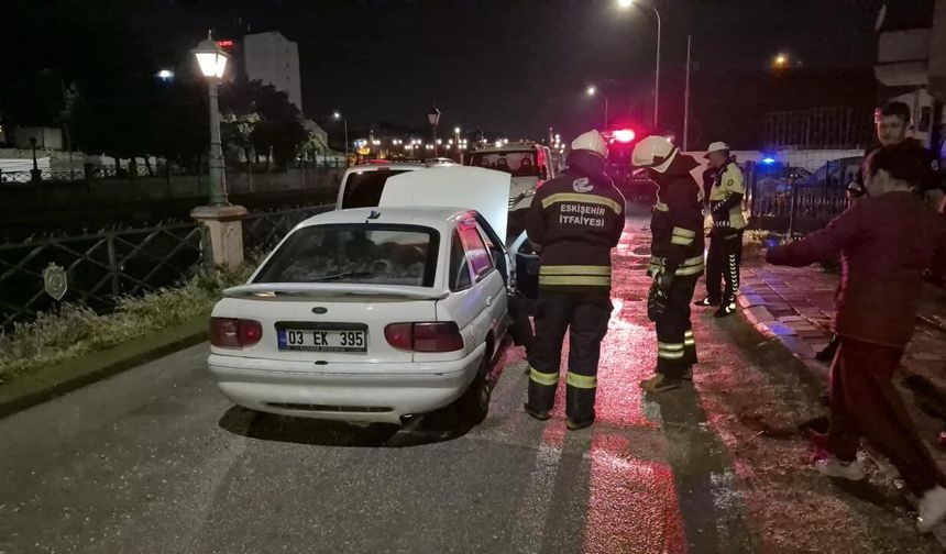 Eskişehir'de korkutan yangın: Akaryakıt istasyonunun yanında alev aldı