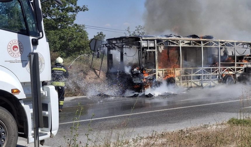 Eskişehir’de korku dolu anlar: Belediye otobüsü küle döndü!