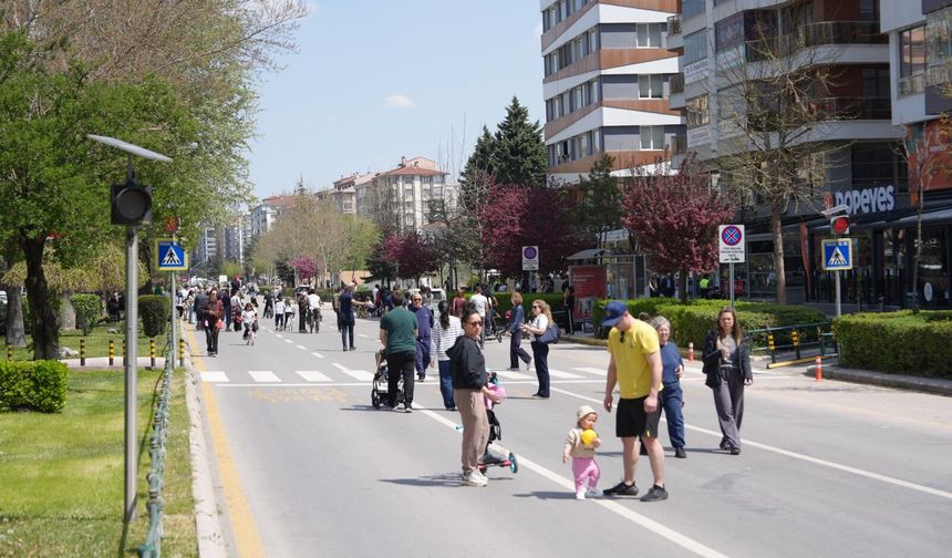 Eskişehir'de yollar yine yayalara kalacak: İşte araç trafiğine kapanacak bulvar