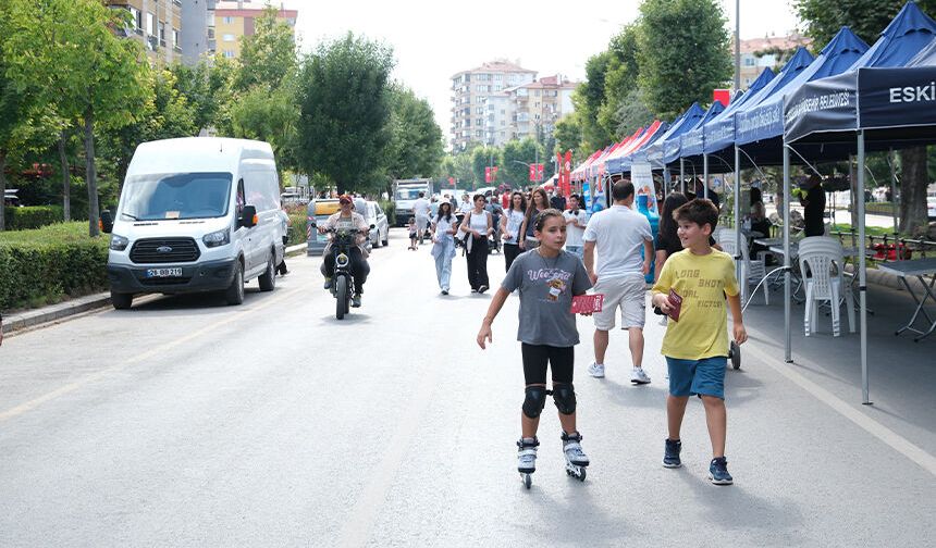Eskişehir'de caddeler yayalara kaldı: Arabasız Pazar'a tam not