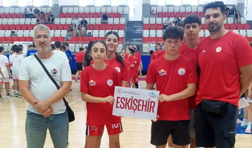 Eskişehirli basketbolcular Aydın’da mücadele etti
