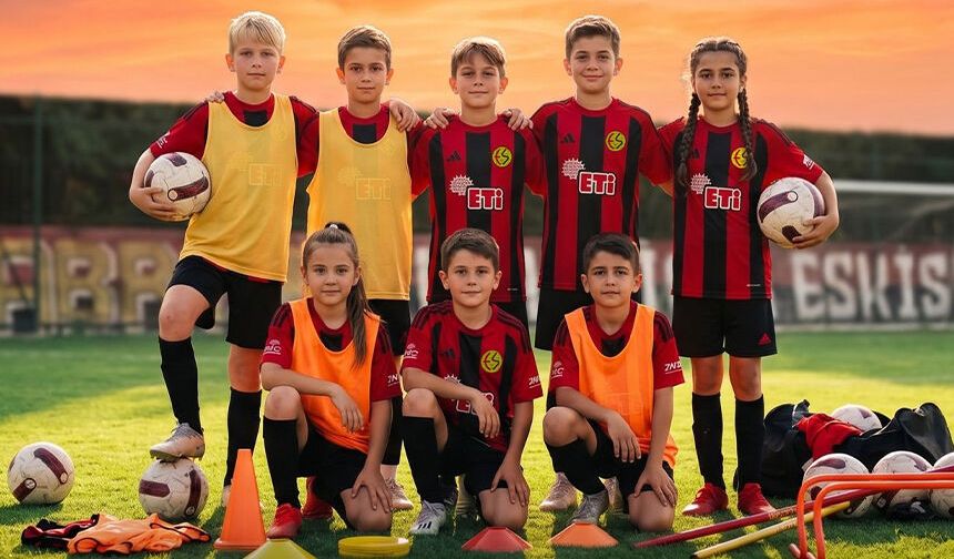 Eskişehirspor'dan çocukları korumada örnek adım
