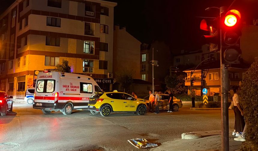 Eskişehir'de kontrollü kavşakta kaza: 1 yaralı