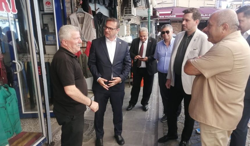 İYİ Parti heyeti Eskişehir'de sahaya indi: Vatandaşı dinlediler