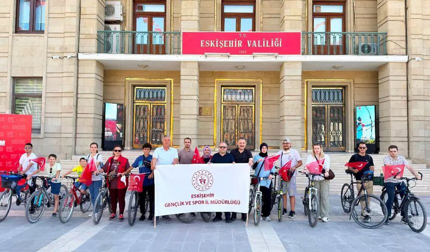Bisikletçiler 15 Temmuz için pedalladı