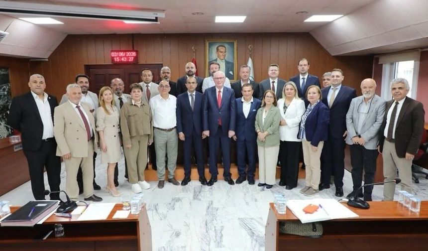 Odunpazarı'nda tarihi gün: Yeni Parti'ye geçecekler mi?