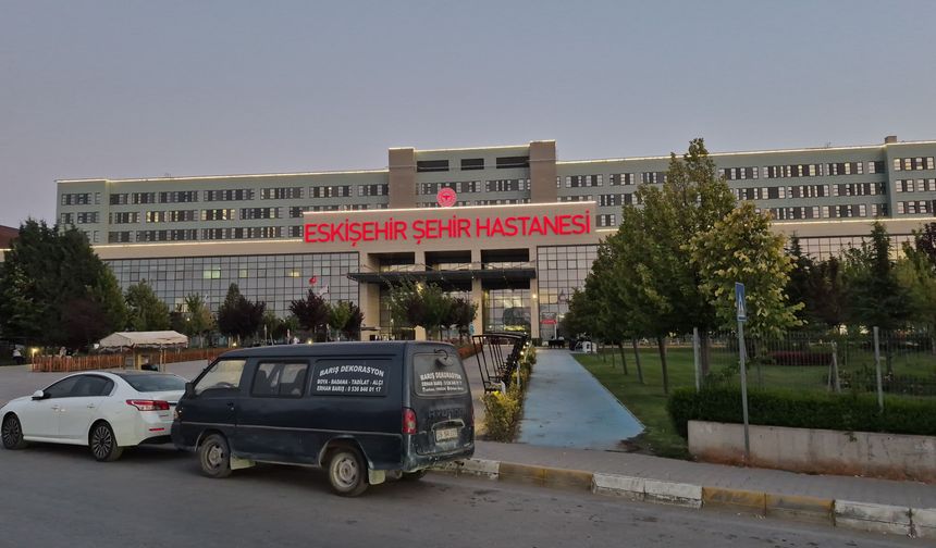 Eskişehir'de korkunç iş kazası: Bacağı kopma noktasına geldi!