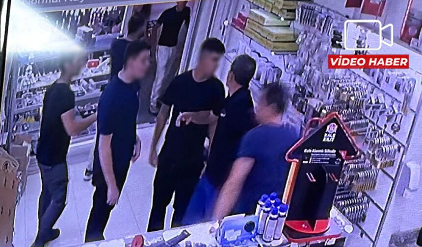 Eskişehir'de motosikletle dükkana daldı, bıçaklayıp kaçtı