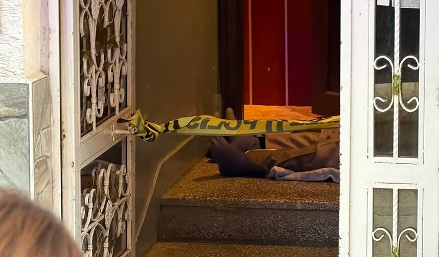 Eskişehir'de parktan evine dönen yaşlı adam kapıda can verdi