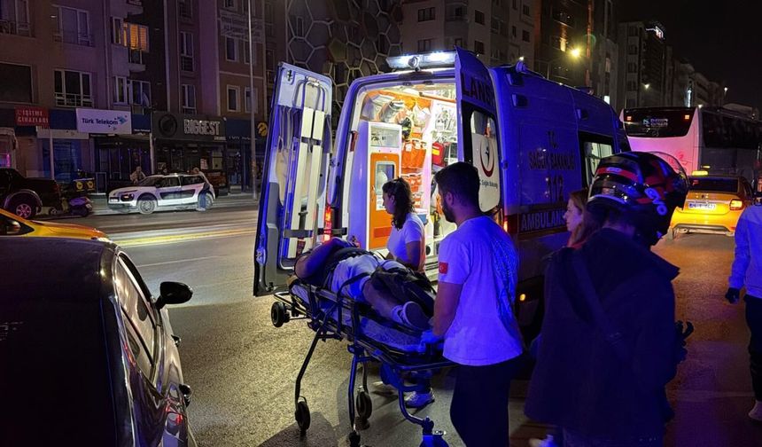 U dönüşü yapan cip faciaya yol açtı: Yayalar metrelerce sürüklendi!