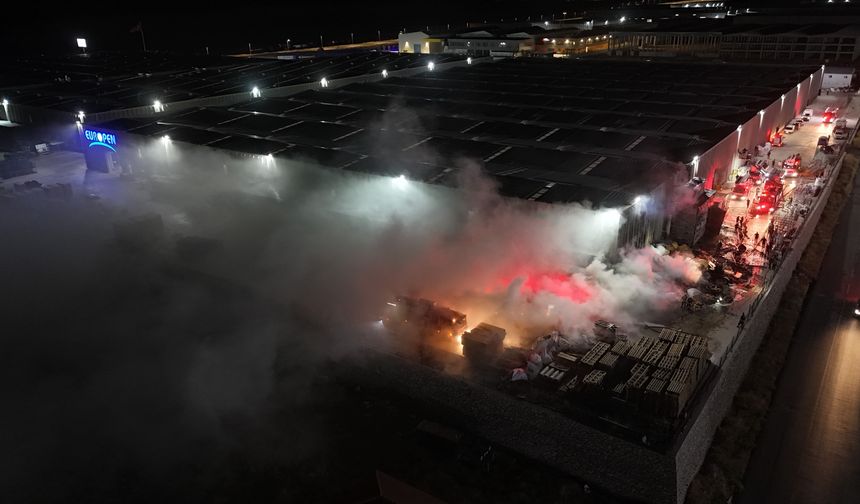 Eskişehir OSB’de korkutan yangın: Fabrika son anda kurtarıldı
