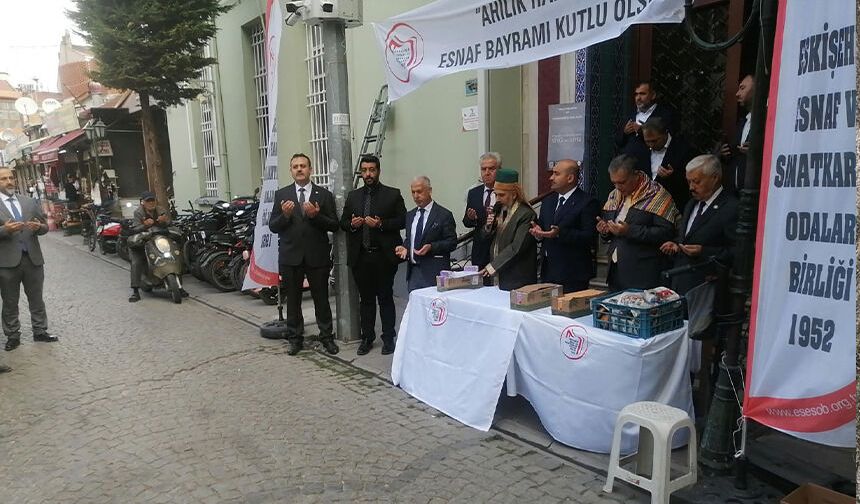 Eskişehir’de Ahilik Haftası esnaf duasıyla başladı