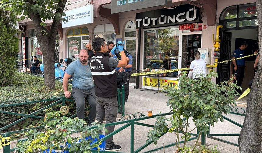 Eskişehir'de binanın kapısında ölü bulundu: Çocukları kriz geçirdi