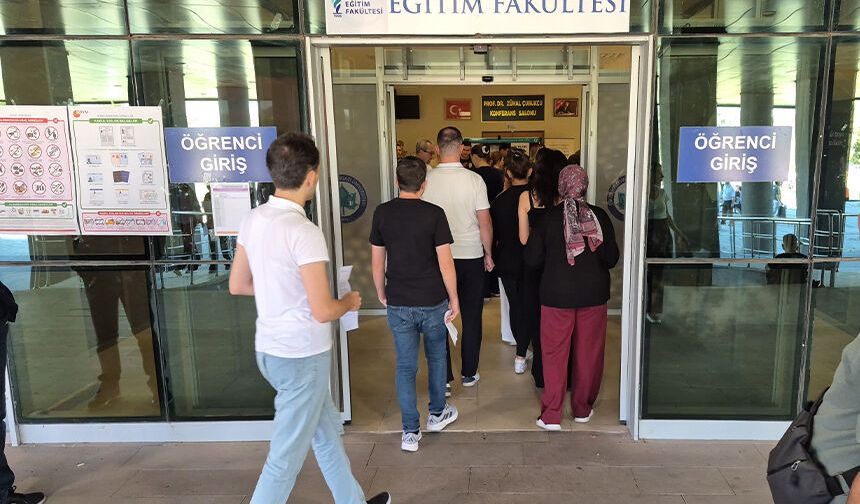Eskişehir’de KPSS heyecanı: Adaylar sınavda ter döküyor