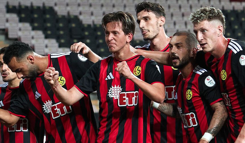 Eskişehirspor'da kulüp tarihine geçen başlangıç